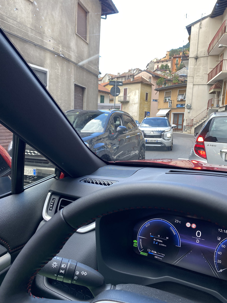03 ToyotaRAV4PHEV
